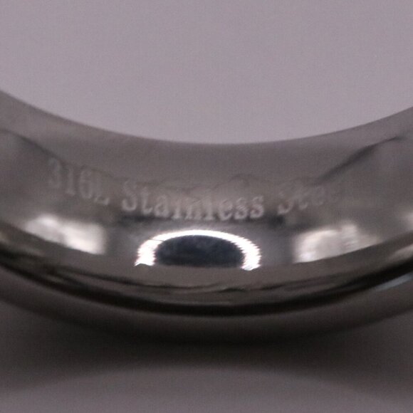 Size 6 Song of Songs Inscribed Band Made of 316L Stainless Steel - Picture 6 of 6